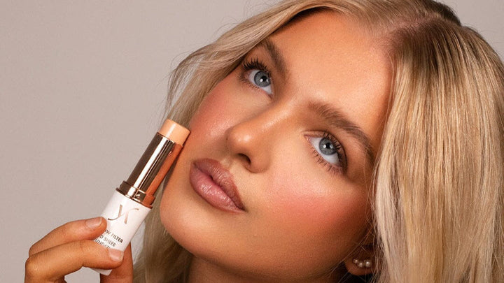 Glow Filter HD Sheer Foundation - švytėjimą suteikiantis makiažo pagrindas