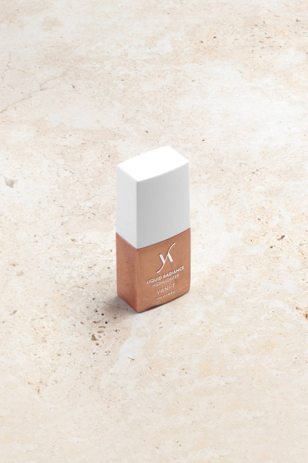 Liquid Radiance Highlighter - švytėjimą suteikianti priemonė
